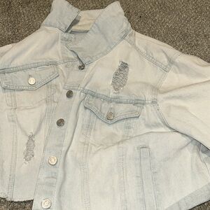 Cropped Jean jacket❤️